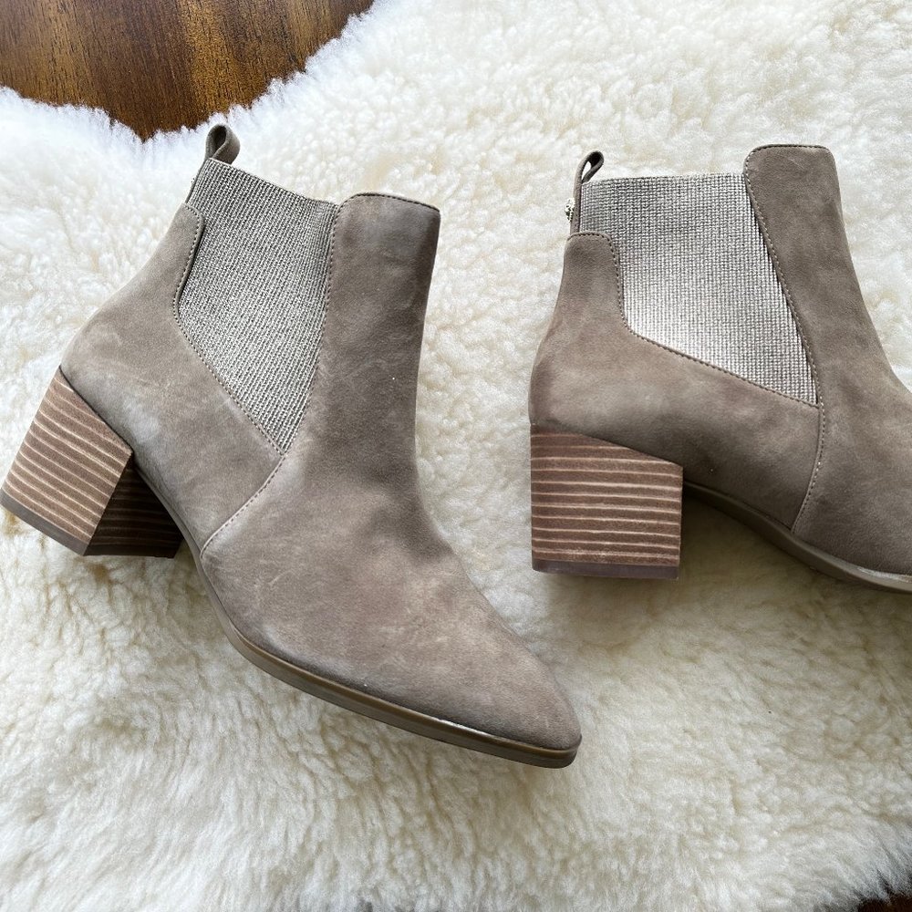 Anne Klein boots size 8.5